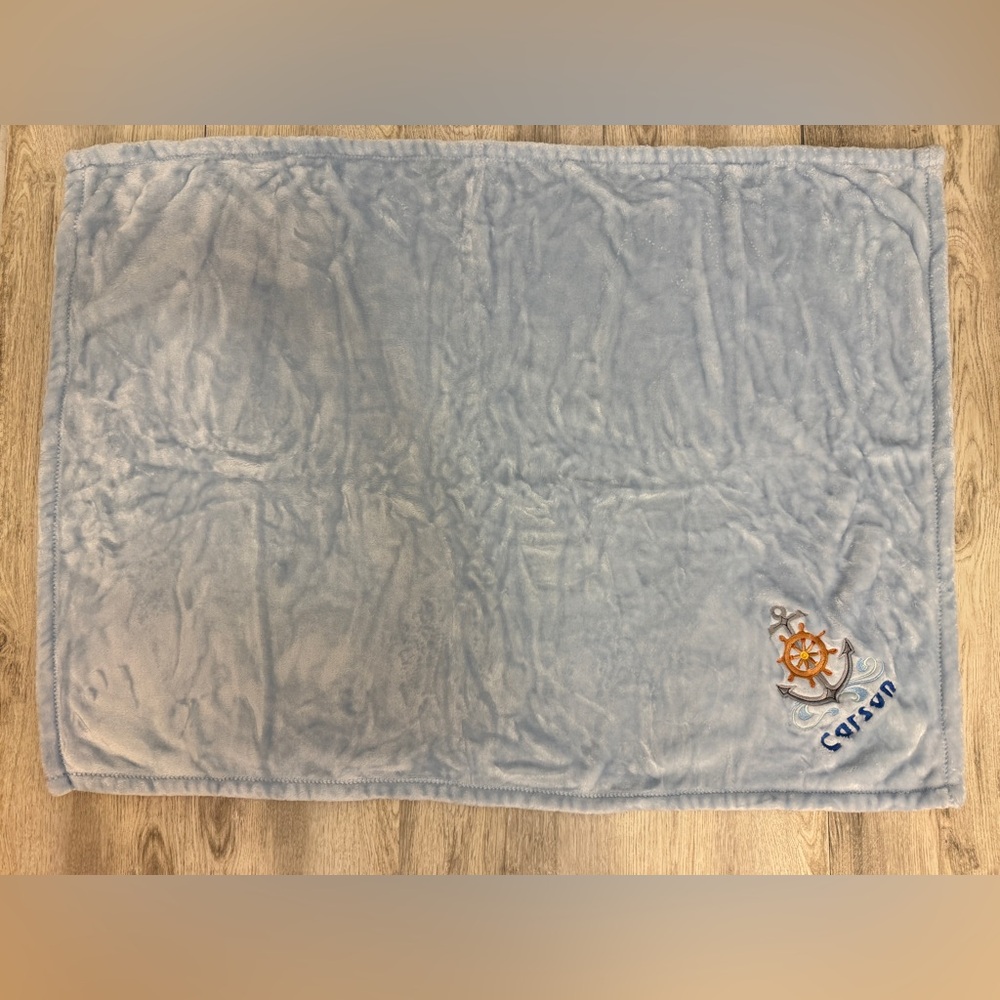 Baby boy, blue Carson blanket